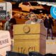 El alcalde de Juárez busca protagonismo en foros humanitarios, mientras la ONU lo señala por su responsabilidad en la tragedia que mató a 40 migrantes.